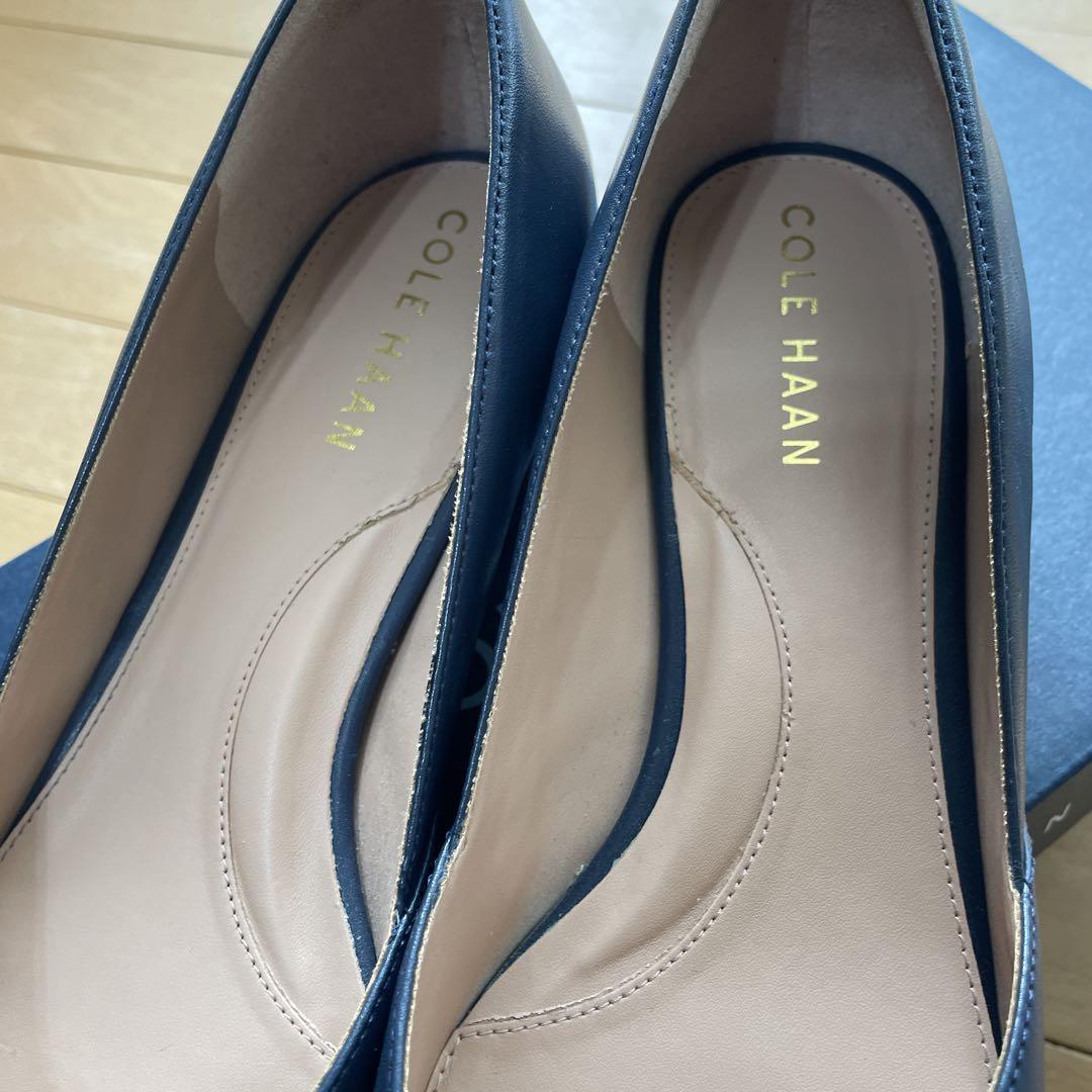COLE HAAN ネイビー ポインテッドトゥ フラットヒール シューズ