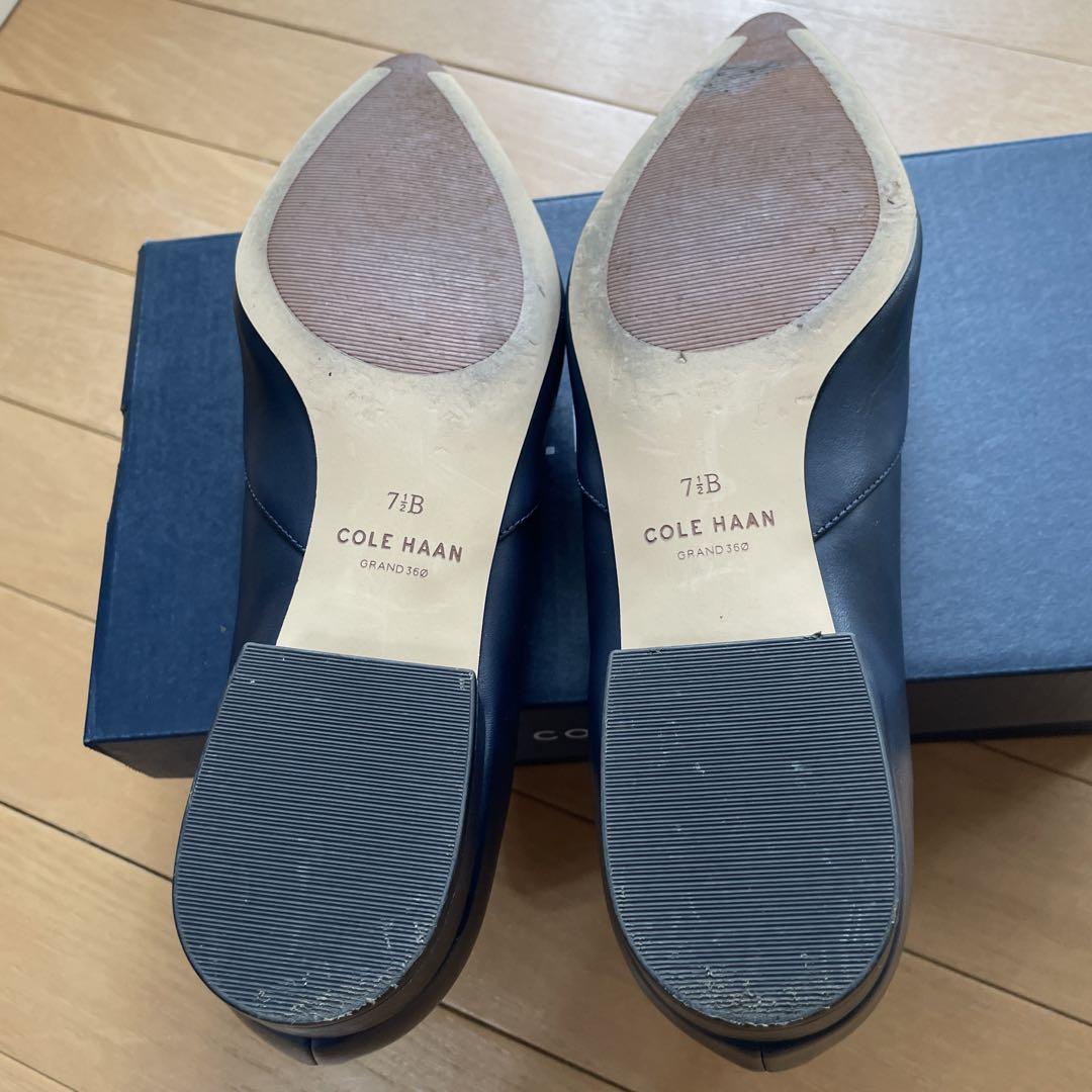 COLE HAAN ネイビー ポインテッドトゥ フラットヒール シューズ