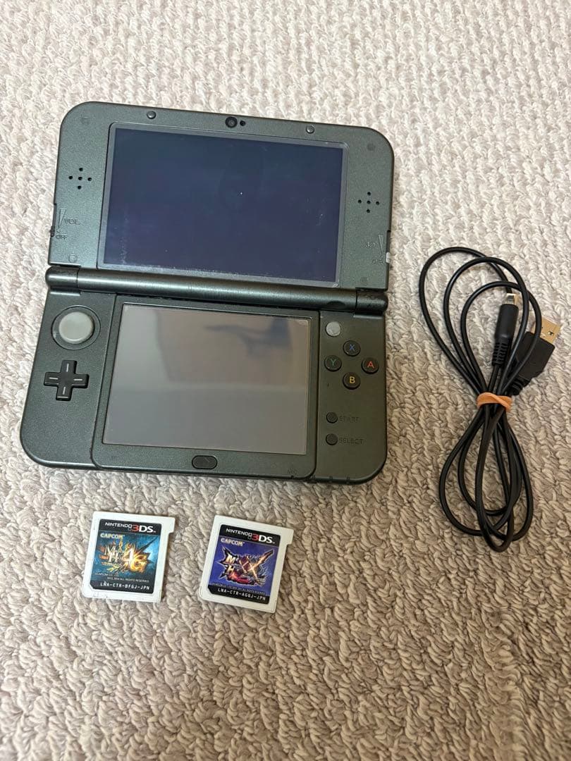 NEW Nintendo 3DSLL USBタイプの充電器　ソフト（無理）