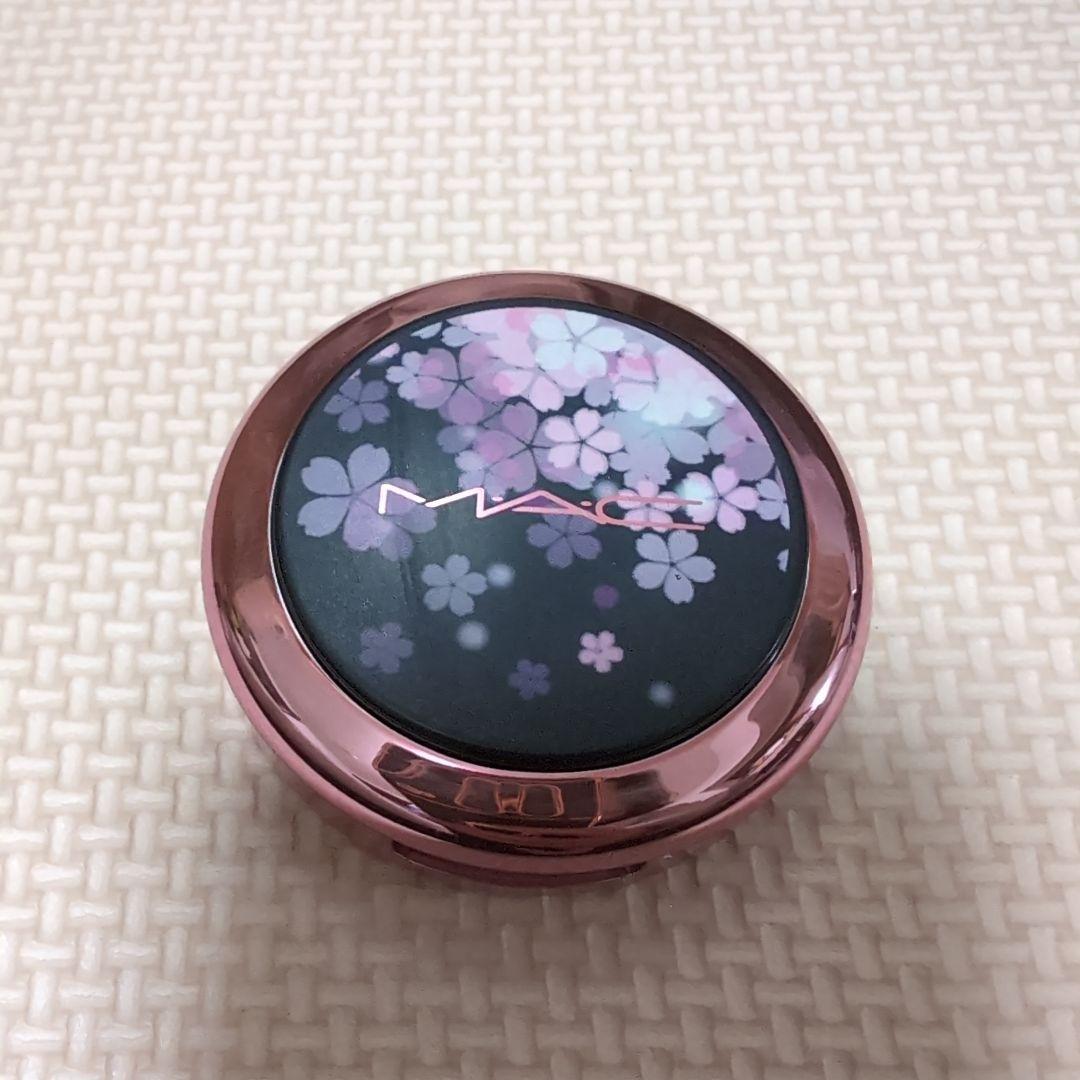 MAC エクストラディメンションブラッシュルームトゥブルーム （ほお紅）