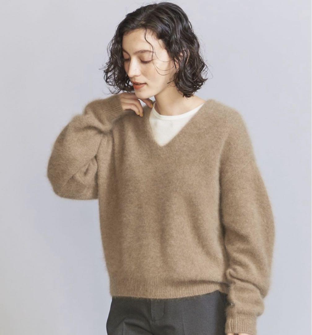 IENA（イエナ）の「チャイニーズラクーンVネックプルオーバー