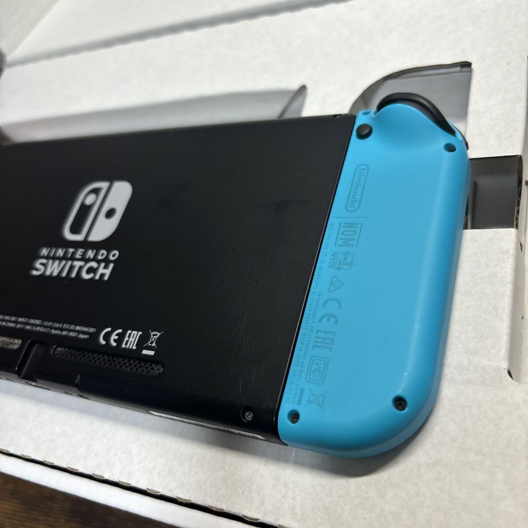 【美品】任天堂Switch本体   Joy-Conグリップ×2 純正品