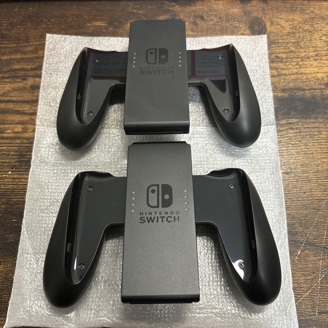 【美品】任天堂Switch本体   Joy-Conグリップ×2 純正品