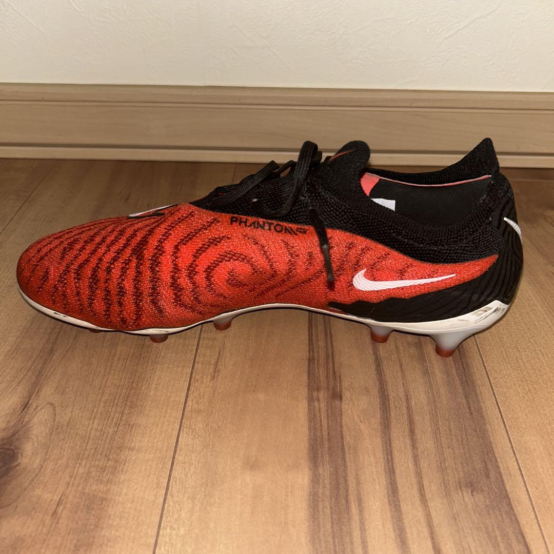 サッカー　スパイク NIKE ファントム