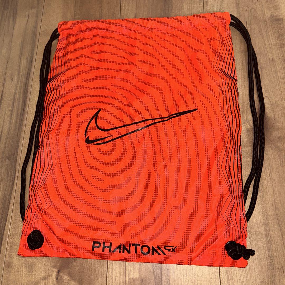 サッカー　スパイク NIKE ファントム