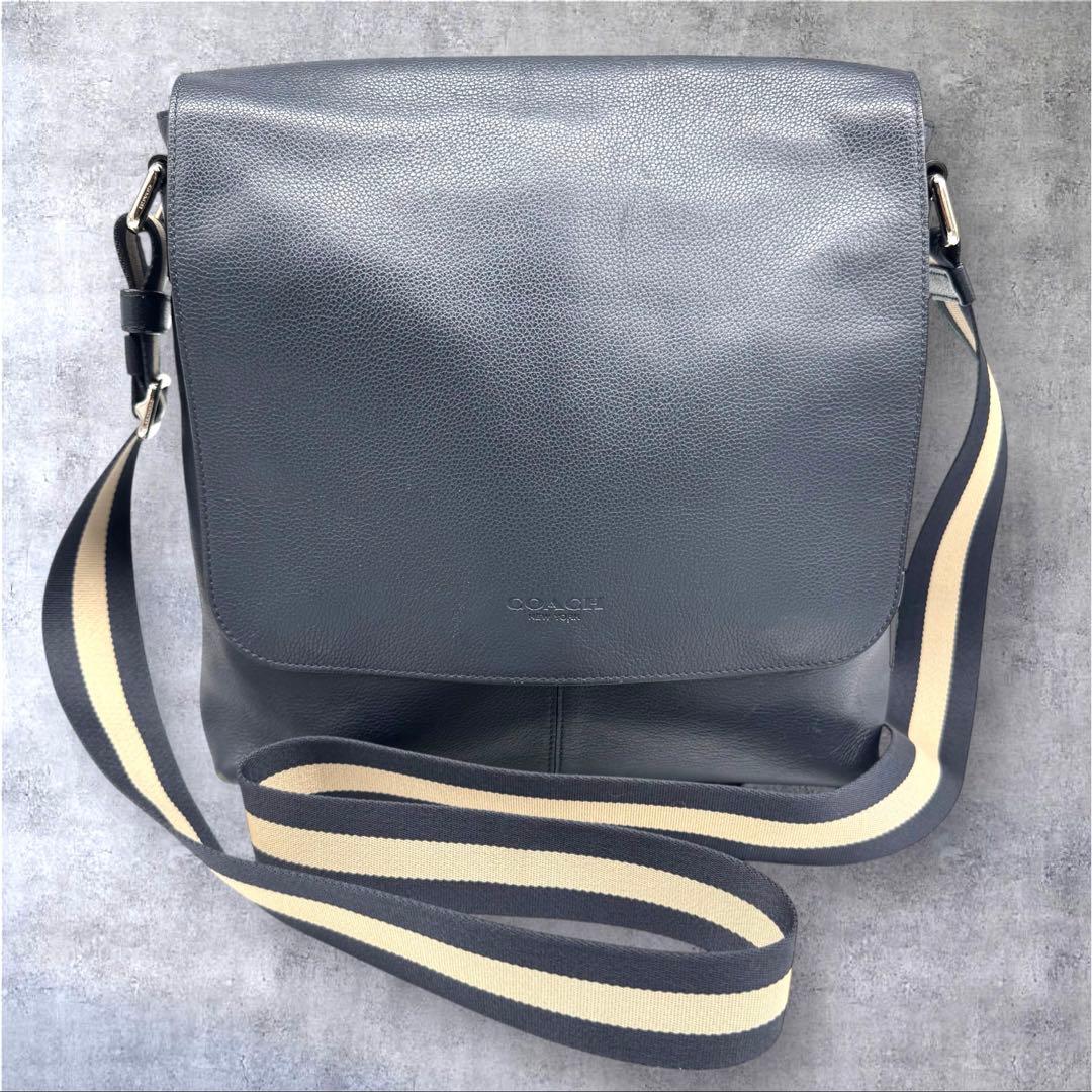 COACHコーチ チャールズ メッセンジャーショルダーバッグ レザーメンズ COACHコーチ チャールズ メッセンジャーショルダーバッグ レザーメンズ