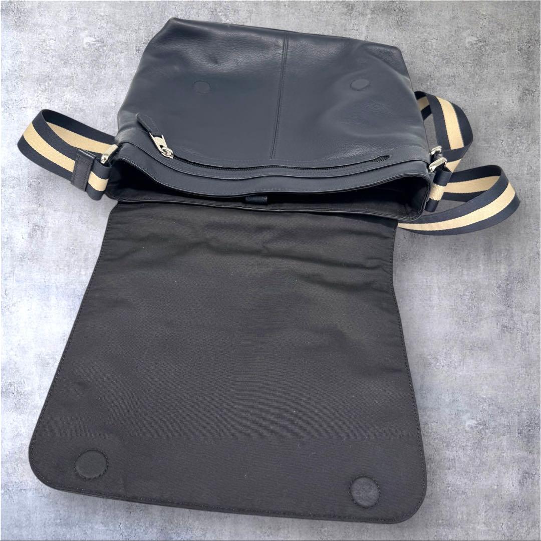 COACHコーチ チャールズ メッセンジャーショルダーバッグ レザーメンズ COACHコーチ チャールズ メッセンジャーショルダーバッグ レザーメンズ