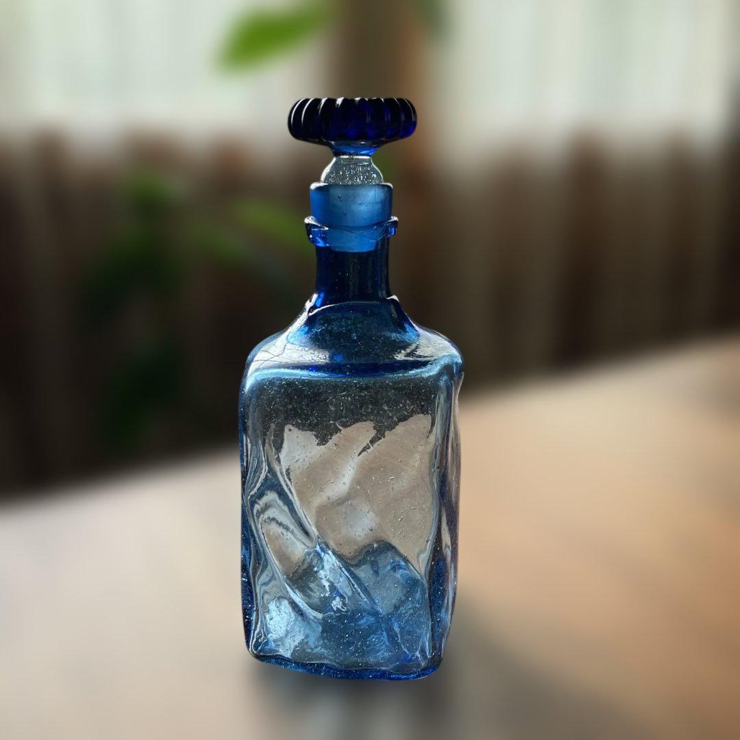 青色瓶　栓付き