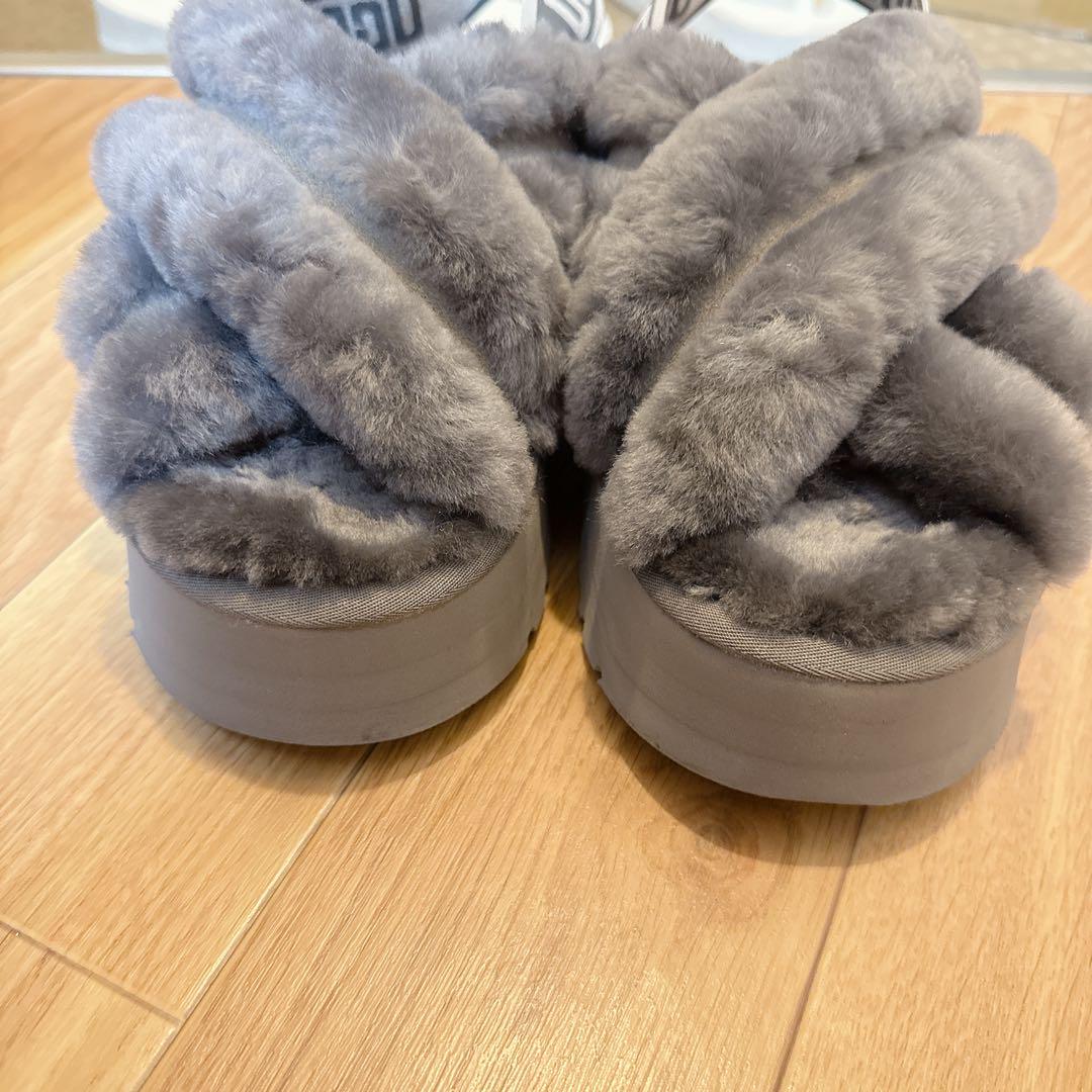 UGG ムートン　サンダル
