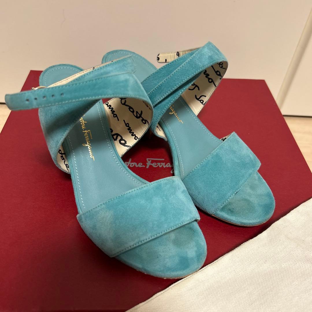 フェラガモ　サンダル　SHEENA 6 1/2 箱付き