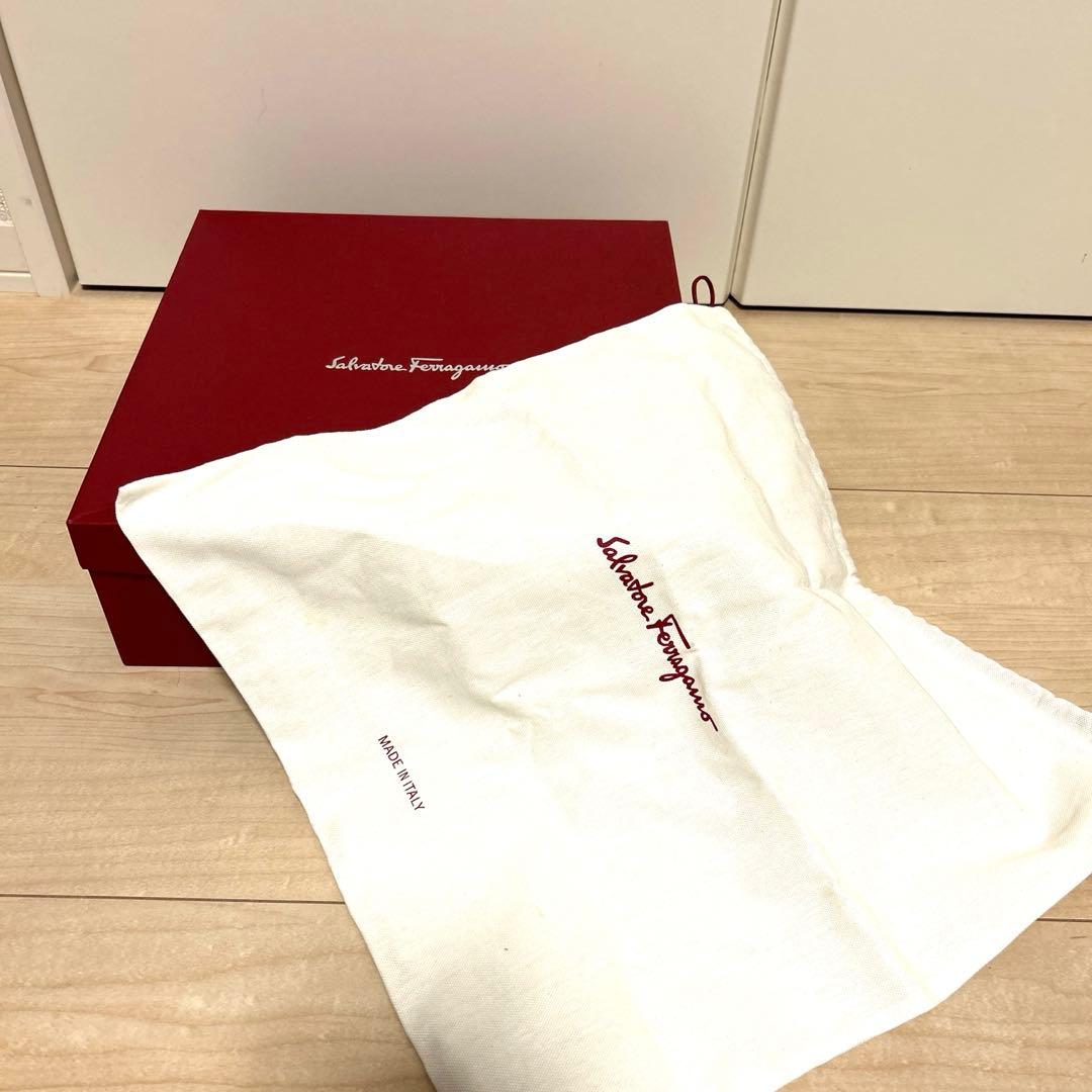 フェラガモ　サンダル　SHEENA 6 1/2 箱付き