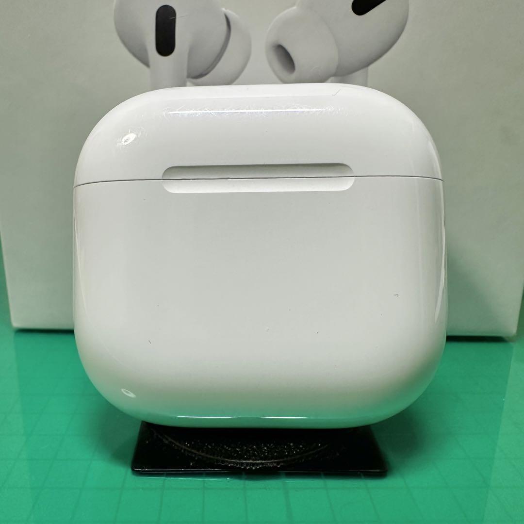 AirPods 第4世代　第四世代AirPods充電ケースのみ (ANC)
