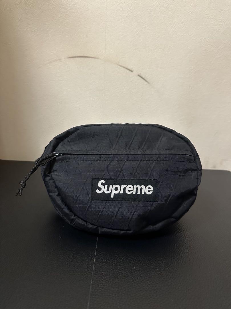 Supreme ボディバッグ ブラック - メルカリ