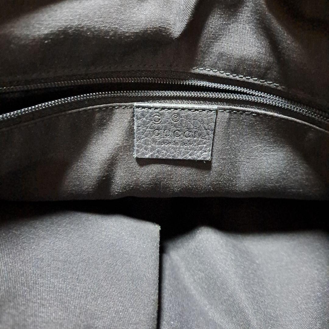 Gucci ブラック ショルダーバッグ