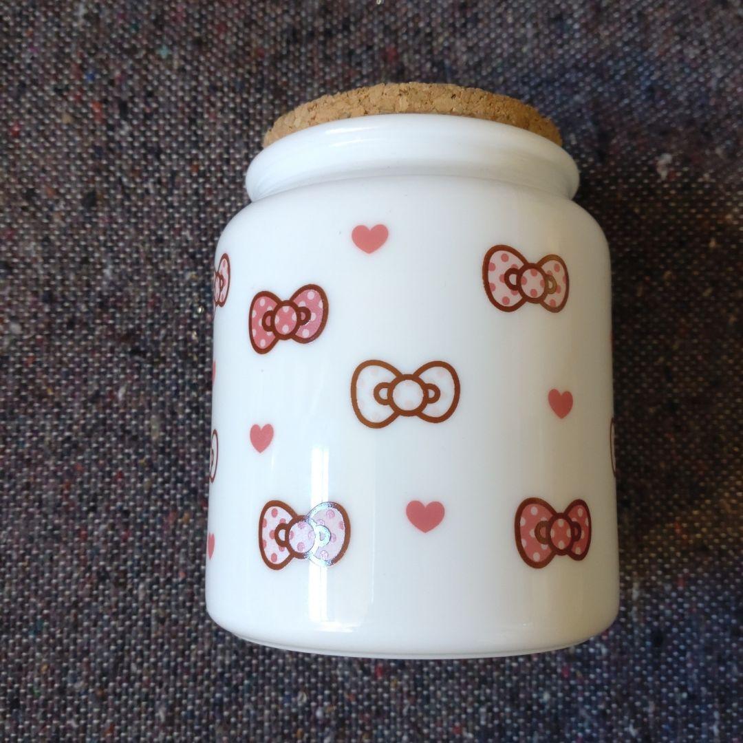 ハローキティ小物入れ マカロン 陶器 超美品 レア商品 - メルカリ