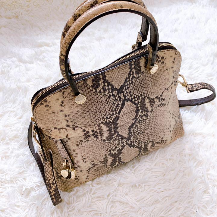 低価即納 美品.希少 ショルダーバッグ ベージュ 鍵付き b9GKZ-m63797368884 FURLA パイパー パイソン 超激安新品