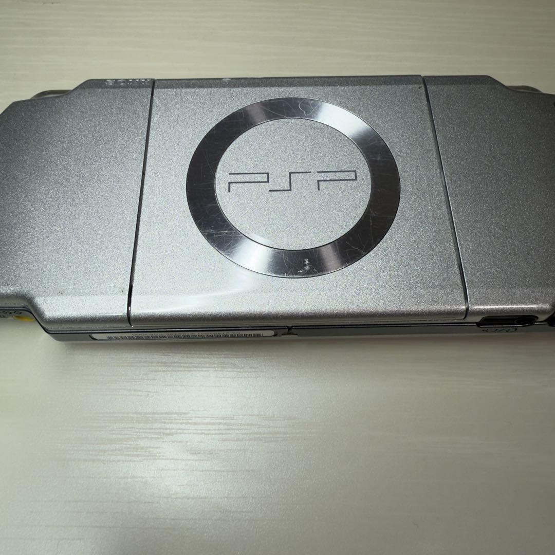 PSP２０００シルバー本体
