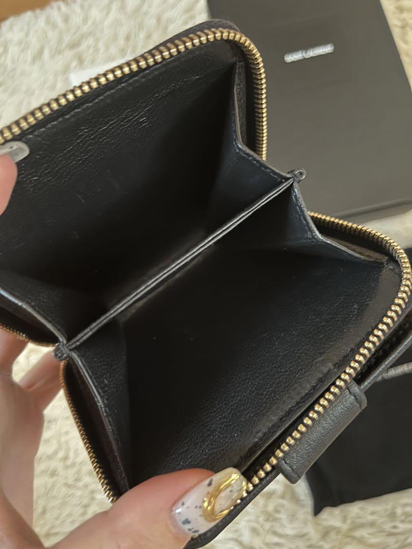 財布 折り財布