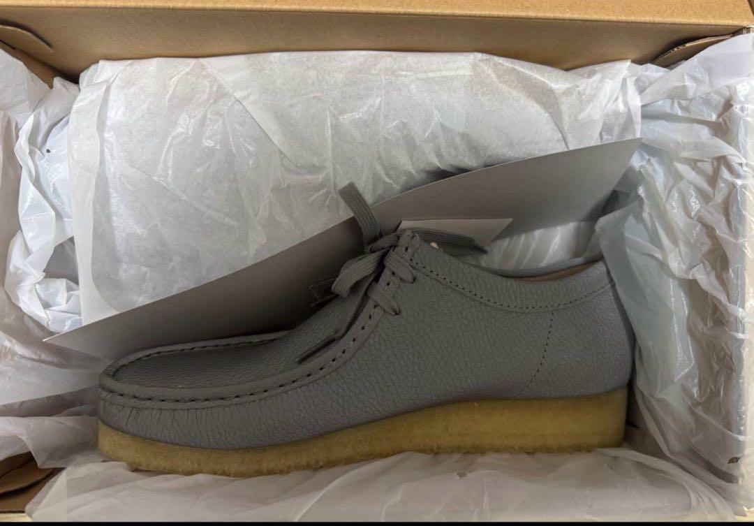 Supreme × Clarks Reflective Wallabee