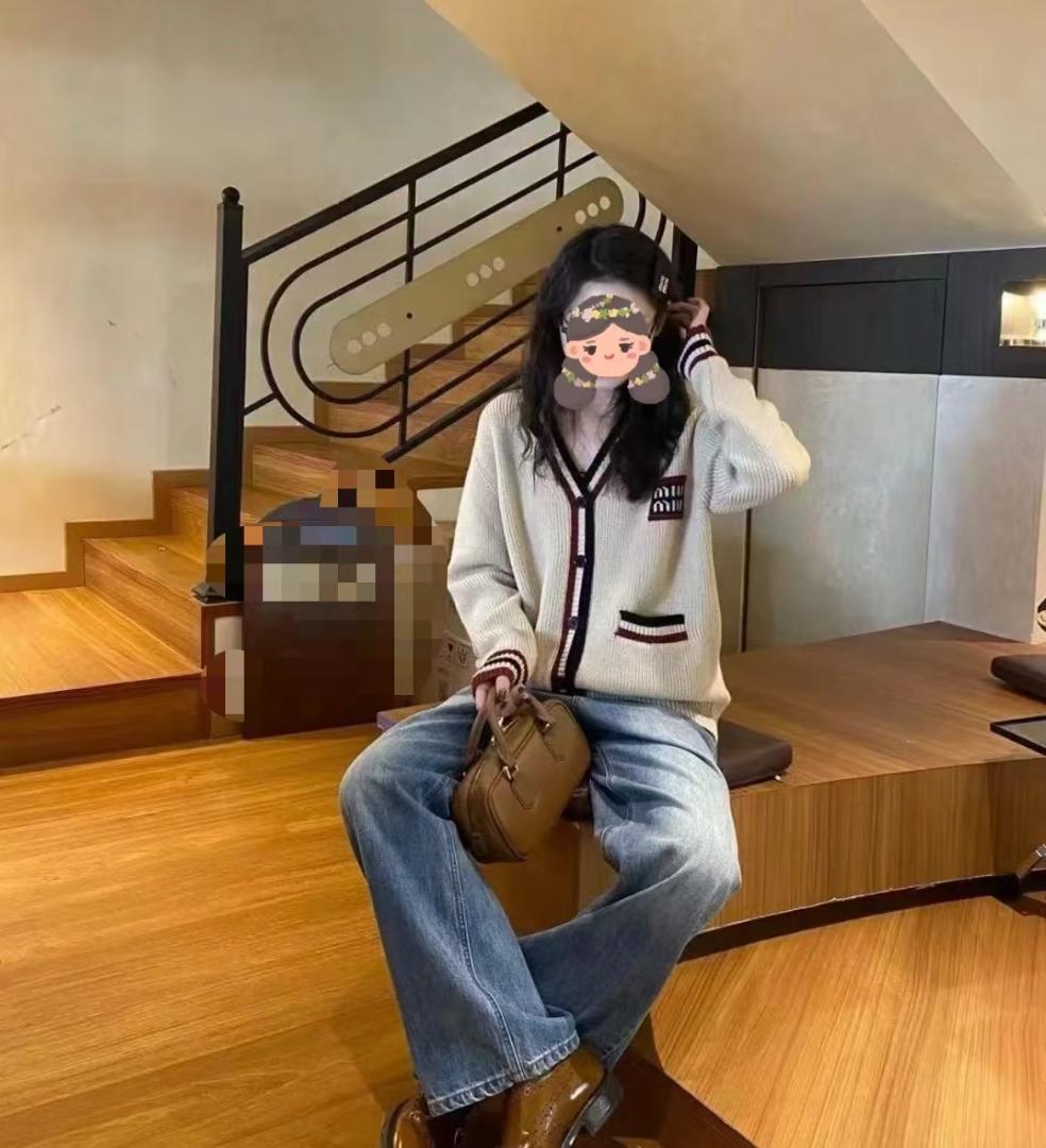 Miumiuカディゴンコート+ナッシー·ニットセットです