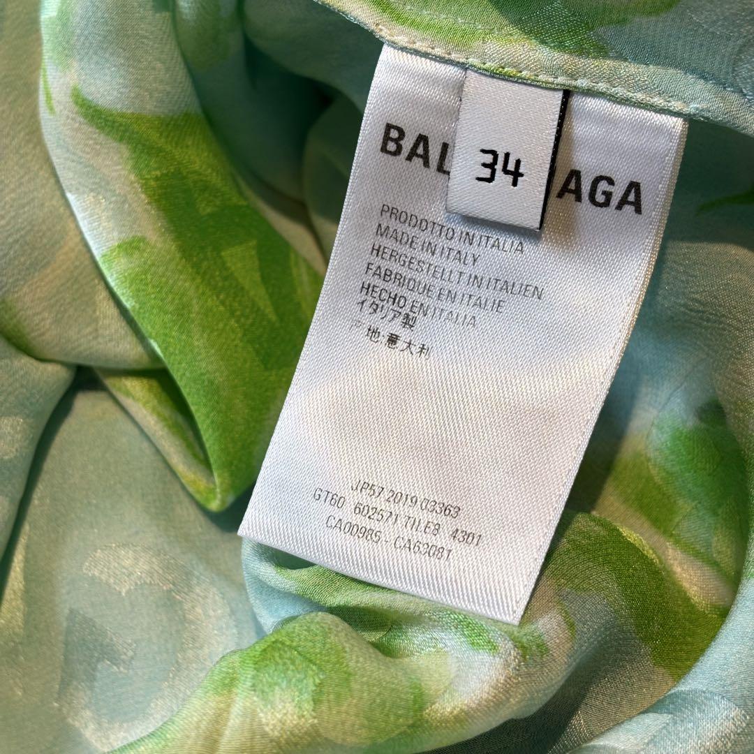 Short-Sleeve Scarf