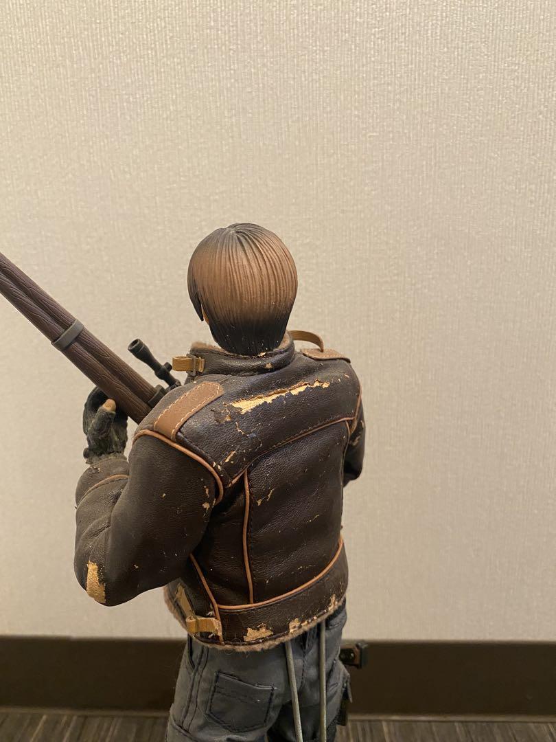 バイオハザード4 1/6スケールフィギュア　レオン　ホットトイズ