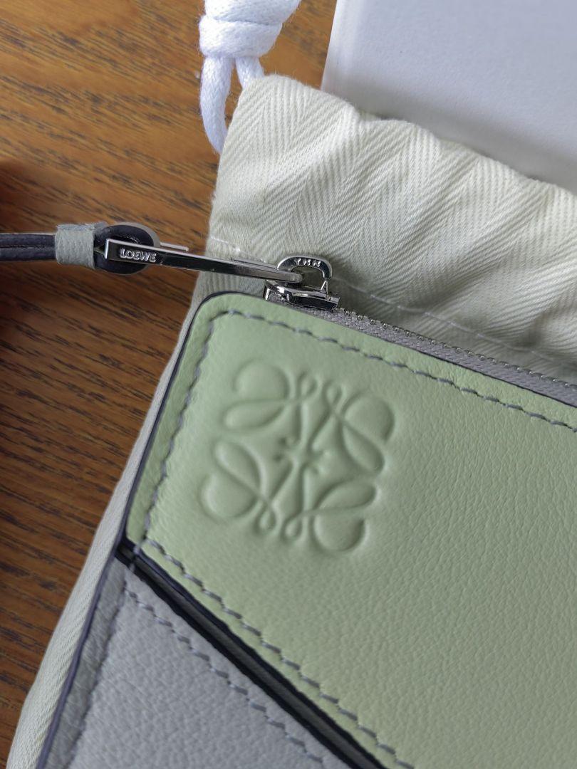LOEWE パズル コンパクト ジップウォレット 二つ折り財布