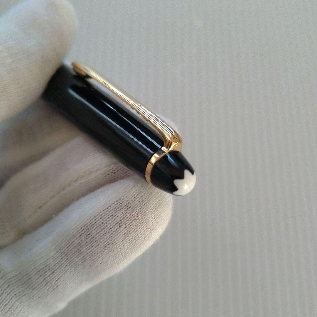 ブラックMONTBLANC