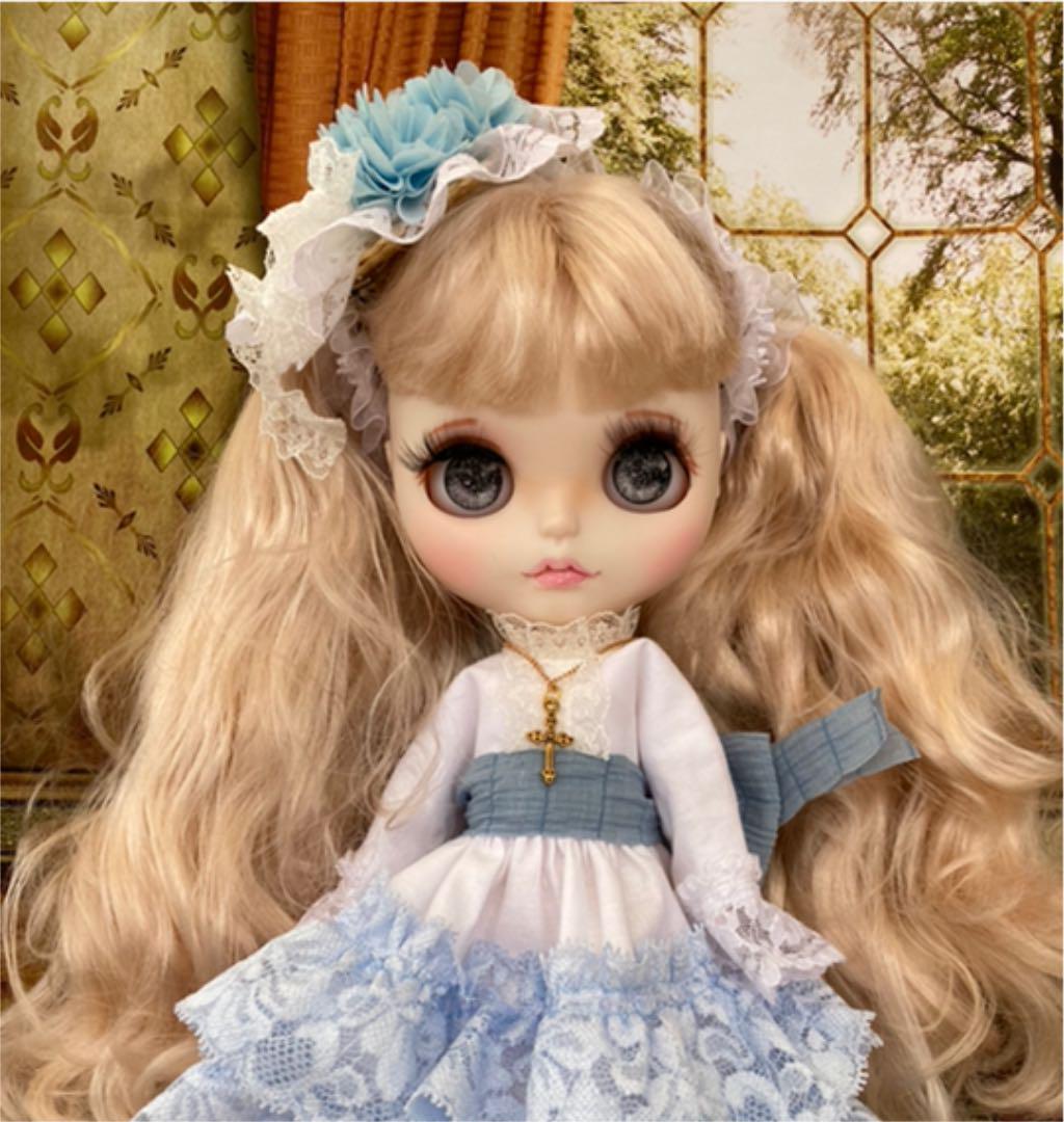専用 手編みのお洋服を着たオールビスク 手のひらサイズのお人形 待望の再販開始 【専用】m220420-2 アイシードール 本体 おもちゃ/人形