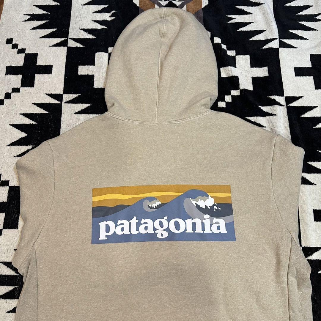 未使用級⭐︎Lサイズ　patagoniaパタゴニア　パーカー フーディー メンズ