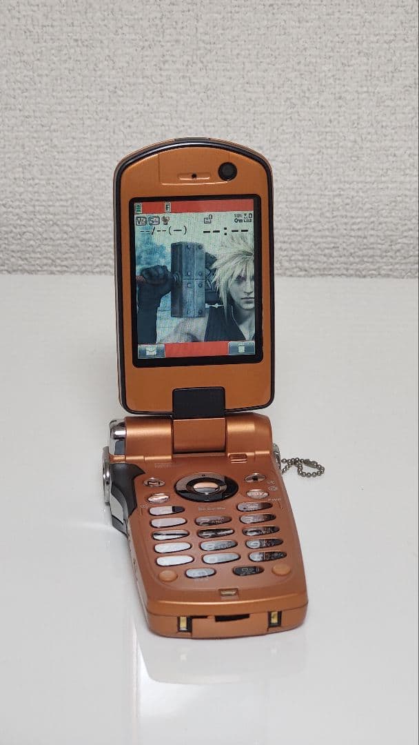 レア docomo P900iV オレンジ 通電OK 動作品 ガラケー 本体 レア docomo P900iV オレンジ 通電OK 動作品 ガラケー 本体