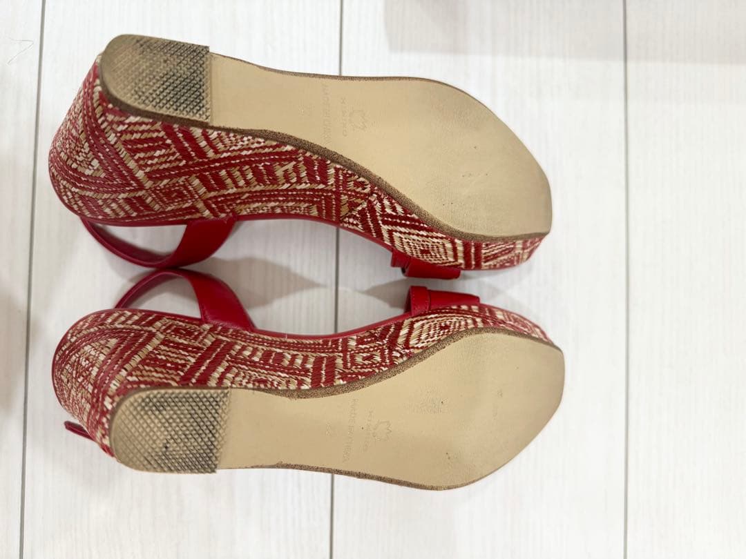 【美品22cm】卑弥呼 ジオメトリック柄プラットフォームサンダル