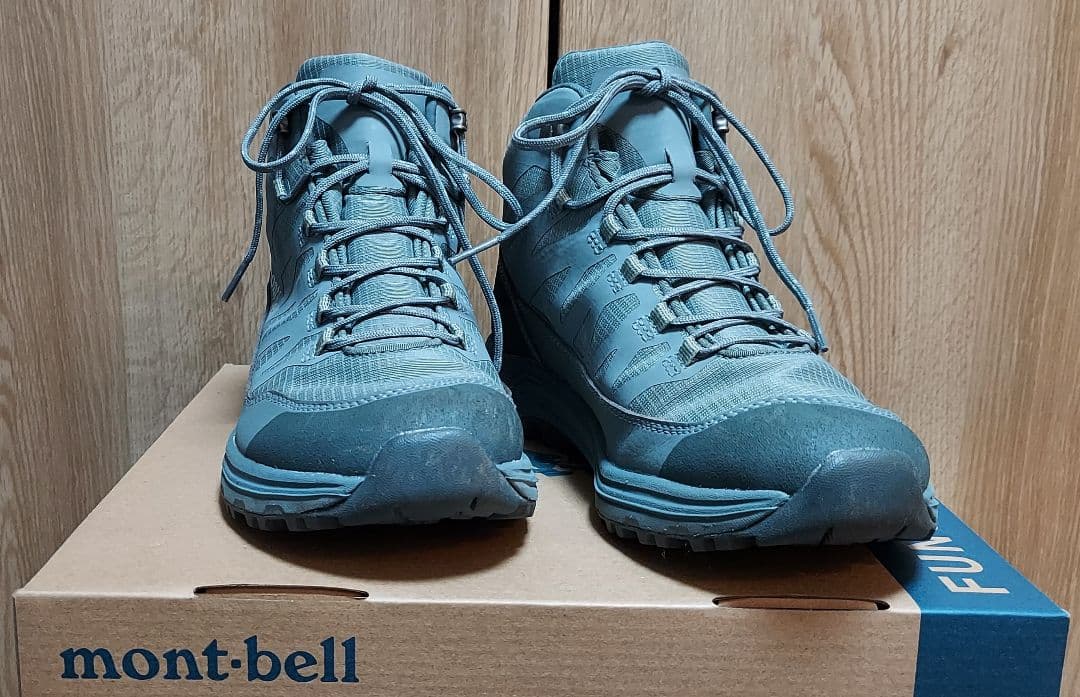 mont-bell ミッドカット登山靴 青montbell