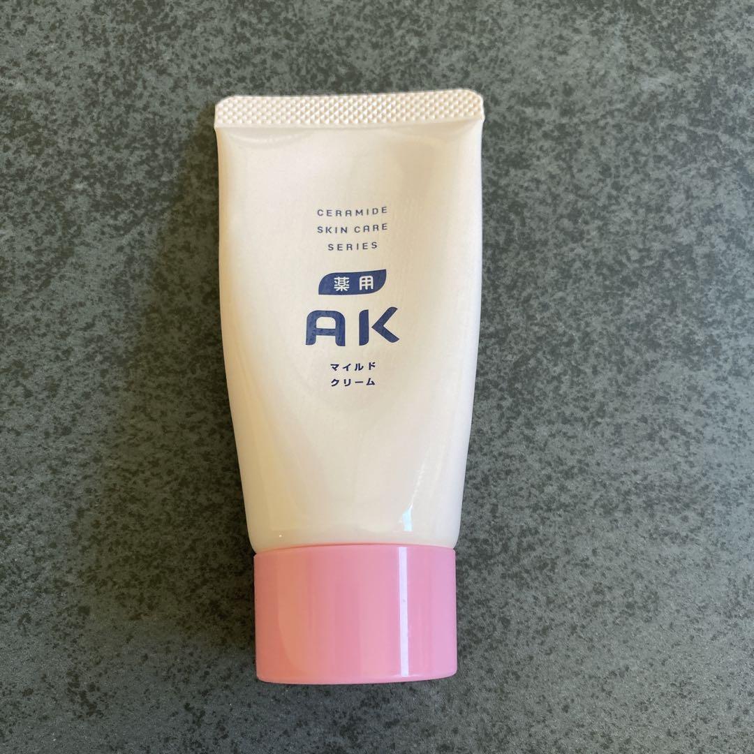 【新品未使用おまけつき】AKマイルドクリーム　まとめ売り 新品未開封品】AK セラミドマイルドクリーム 50g - メルカリ