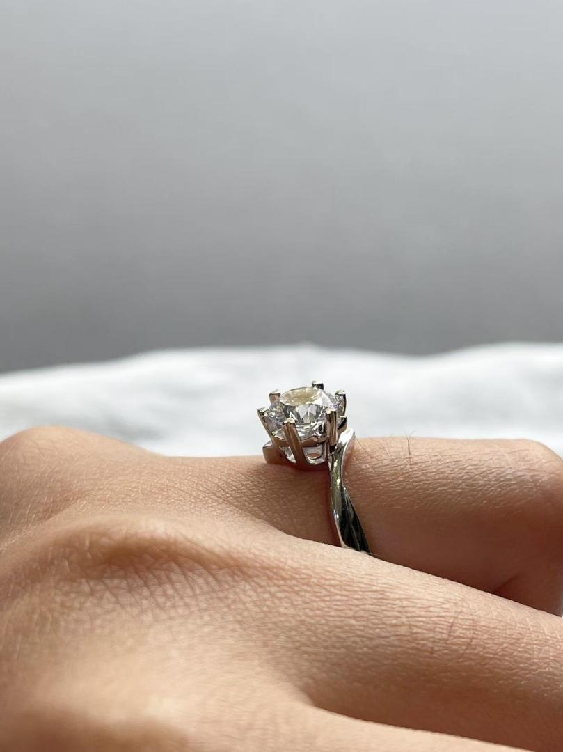 遺品整理」 金 PT900 D1.000ct 刻印ダイヤモンドリング13#