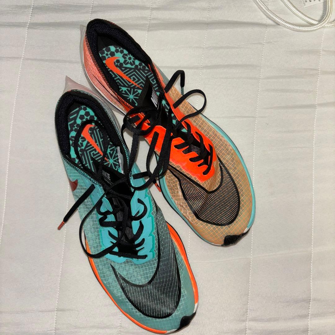 【極美品・2度使用】NIKE zoomヴェイパーフライNEXT%3 27.0 国内正規品❣️新品最安値NIKEzoomヴェイパーフライNEXT%27.0 Nike