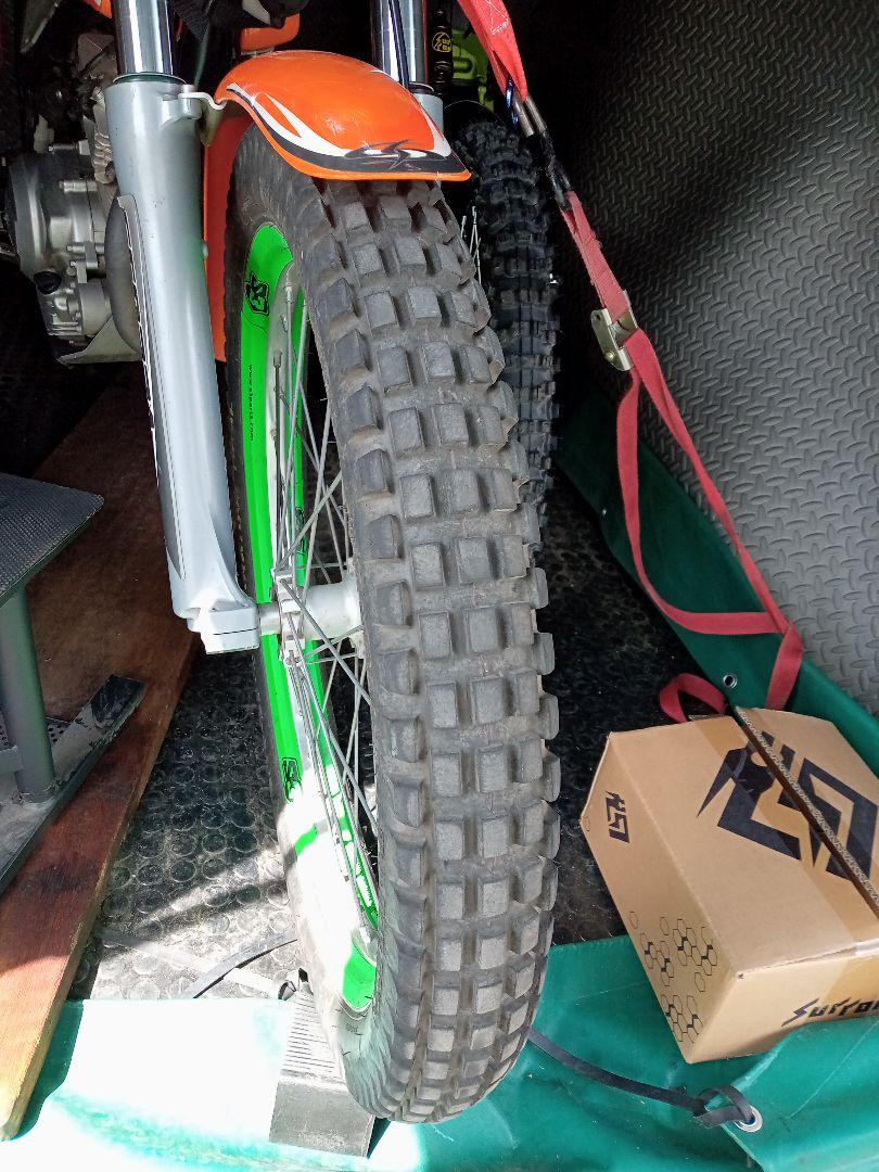 トライアルバイク　スコルパTY125　4T