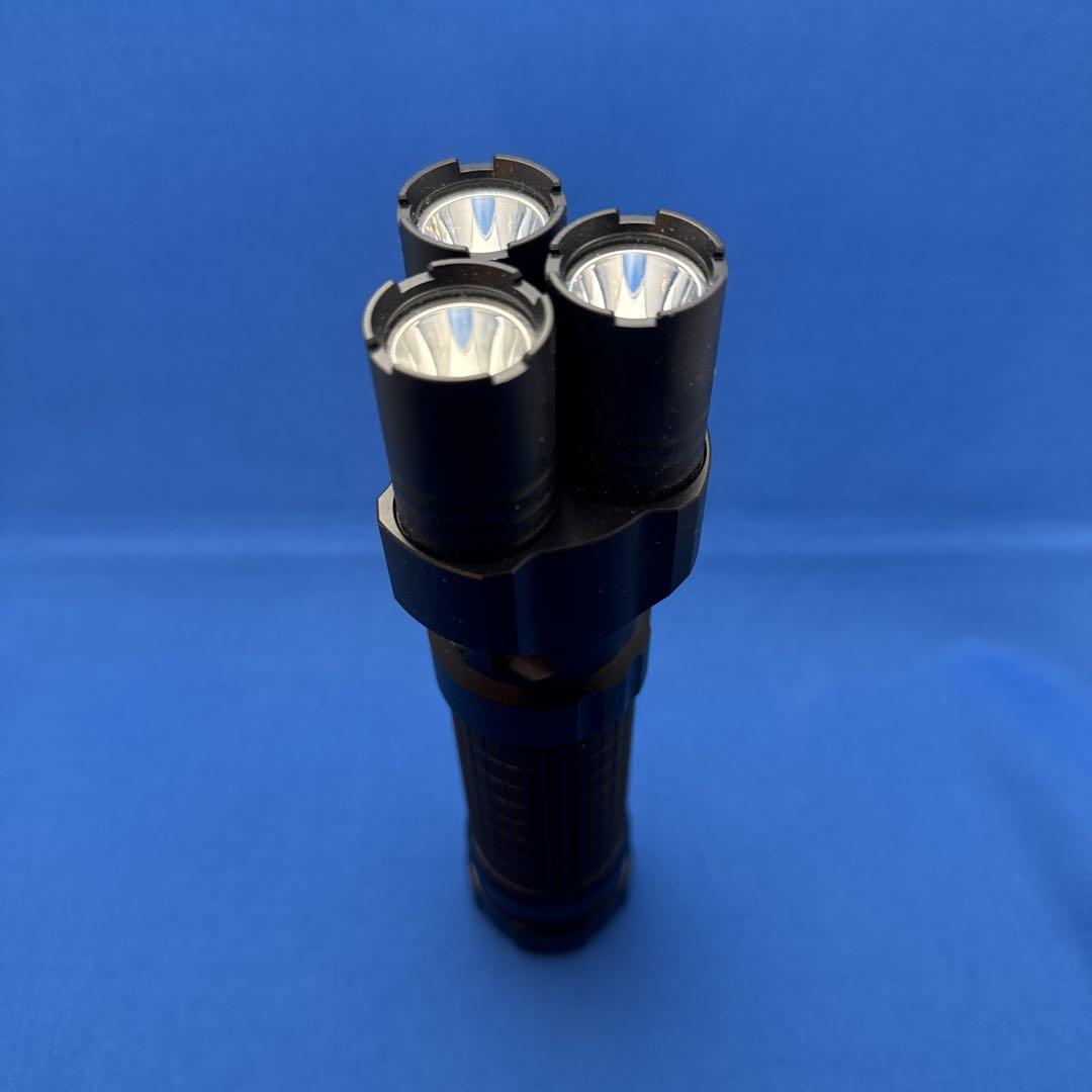 フェニックス LEDフラッシュライト（懐中電灯） 明るさ760
