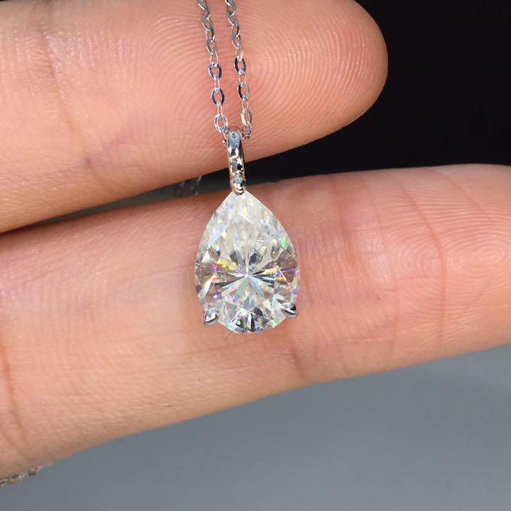 入荷中 】輝く モアサナイト ネックレス 【3カラット - ネックレス