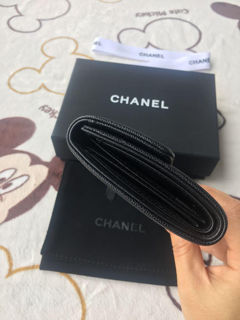 CHANELシャネル スモールフラップウォレット 三つ折り財布【送料