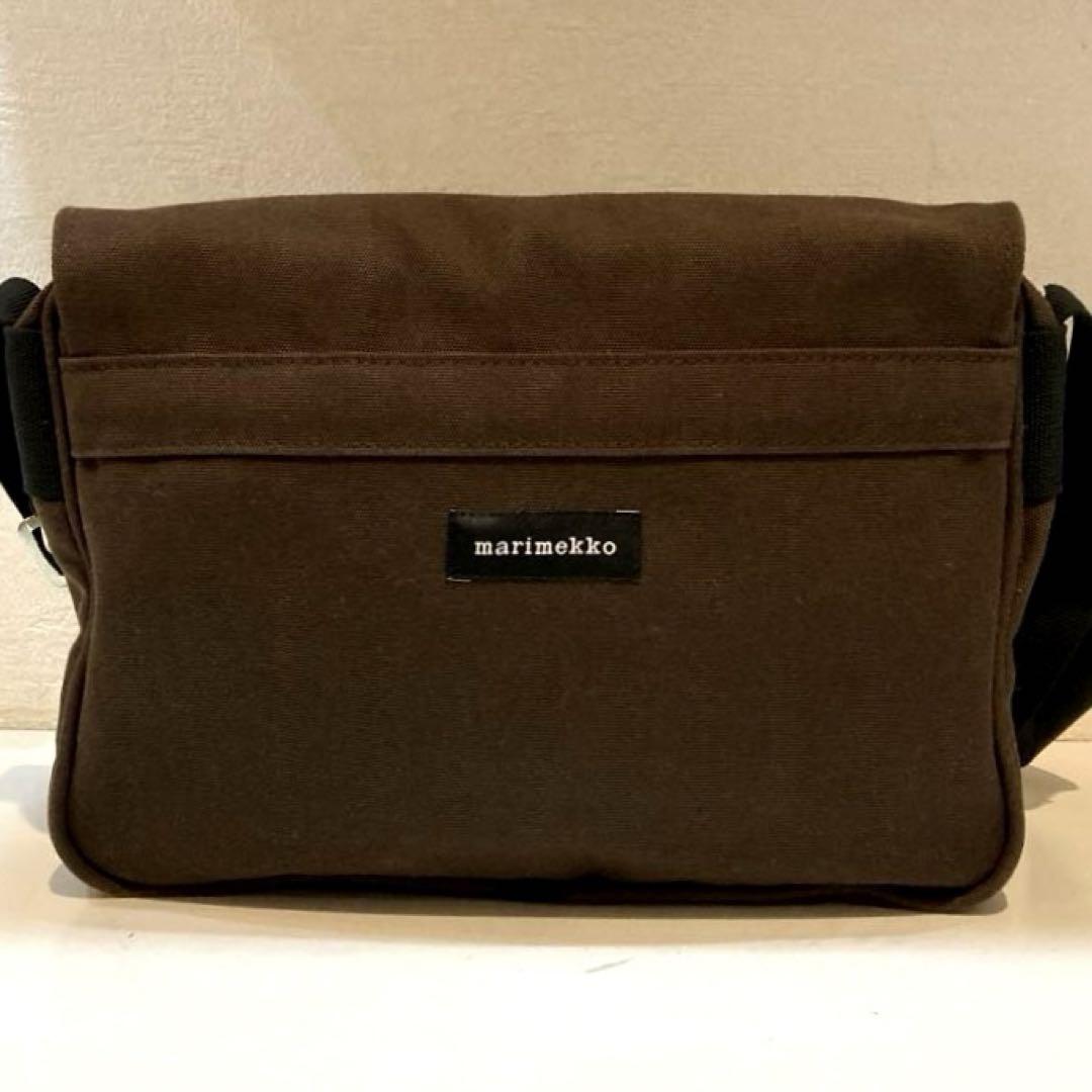 【極美品】marimekko MAGNEETTILAUKKU ショルダーバッグ