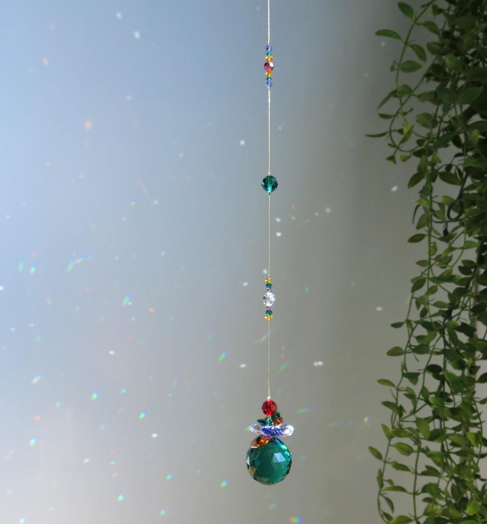 レア★宝石箱みたいな　エメラルド　スワロフスキーサンキャッチャー　30mm