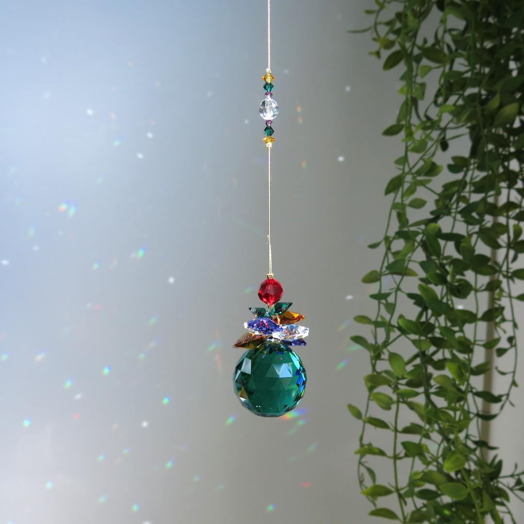 レア★宝石箱みたいな　エメラルド　スワロフスキーサンキャッチャー　30mm
