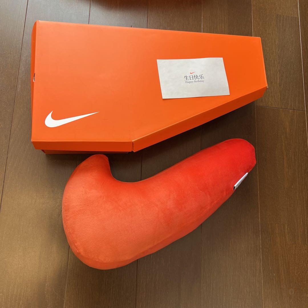 NIKE SWOOSH BIRTHDAY PILLOW クッション