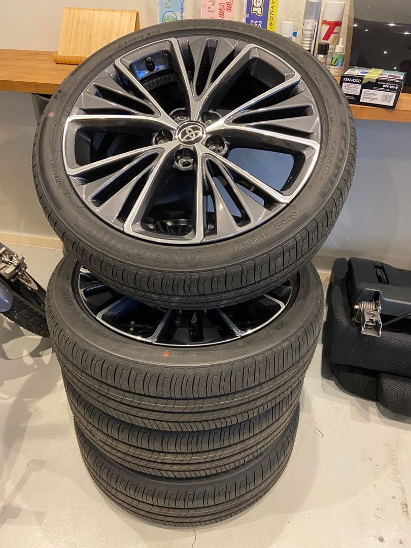 新車外し 60 プリウス 純正ホイール・タイヤ4本セット