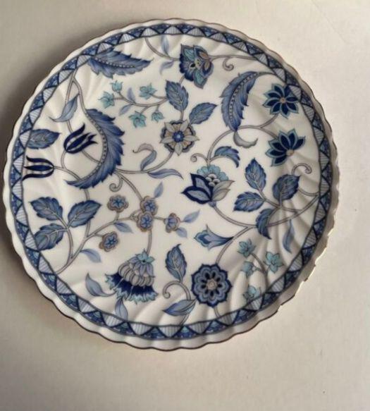 イムサムさん青と白の花柄陶磁器皿 イムサムさん青と白の花柄陶磁器皿Ω