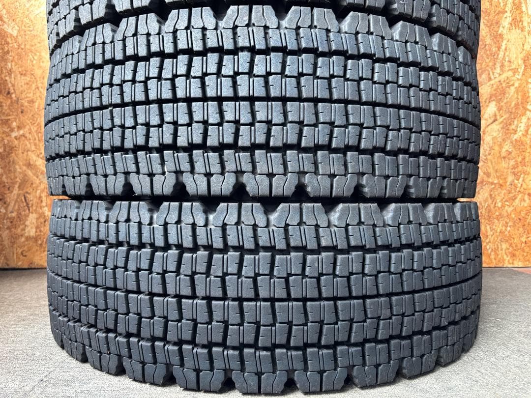 S-589【超バリ山/2024年製造】ブリヂストン!215/70R17.5【6本 S-589【超バリ山/2024年製造】ブリヂストン!215/70R17.5【6本