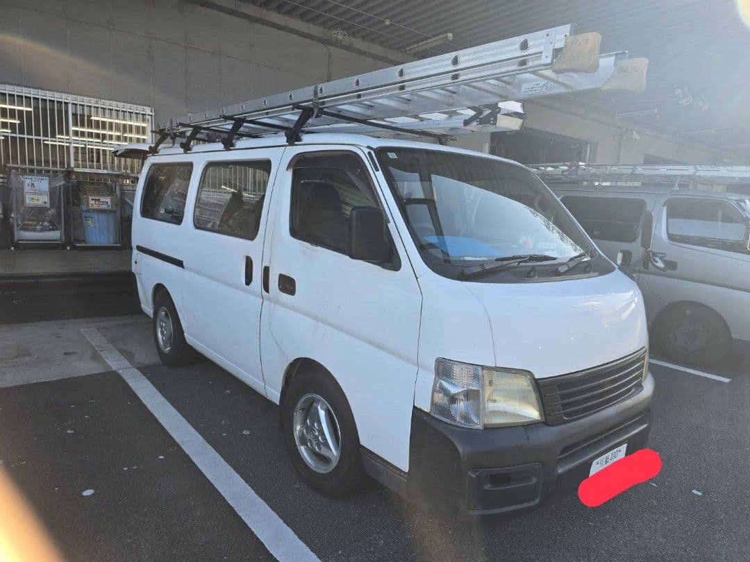 日産 3.0 DI バン ホワイト