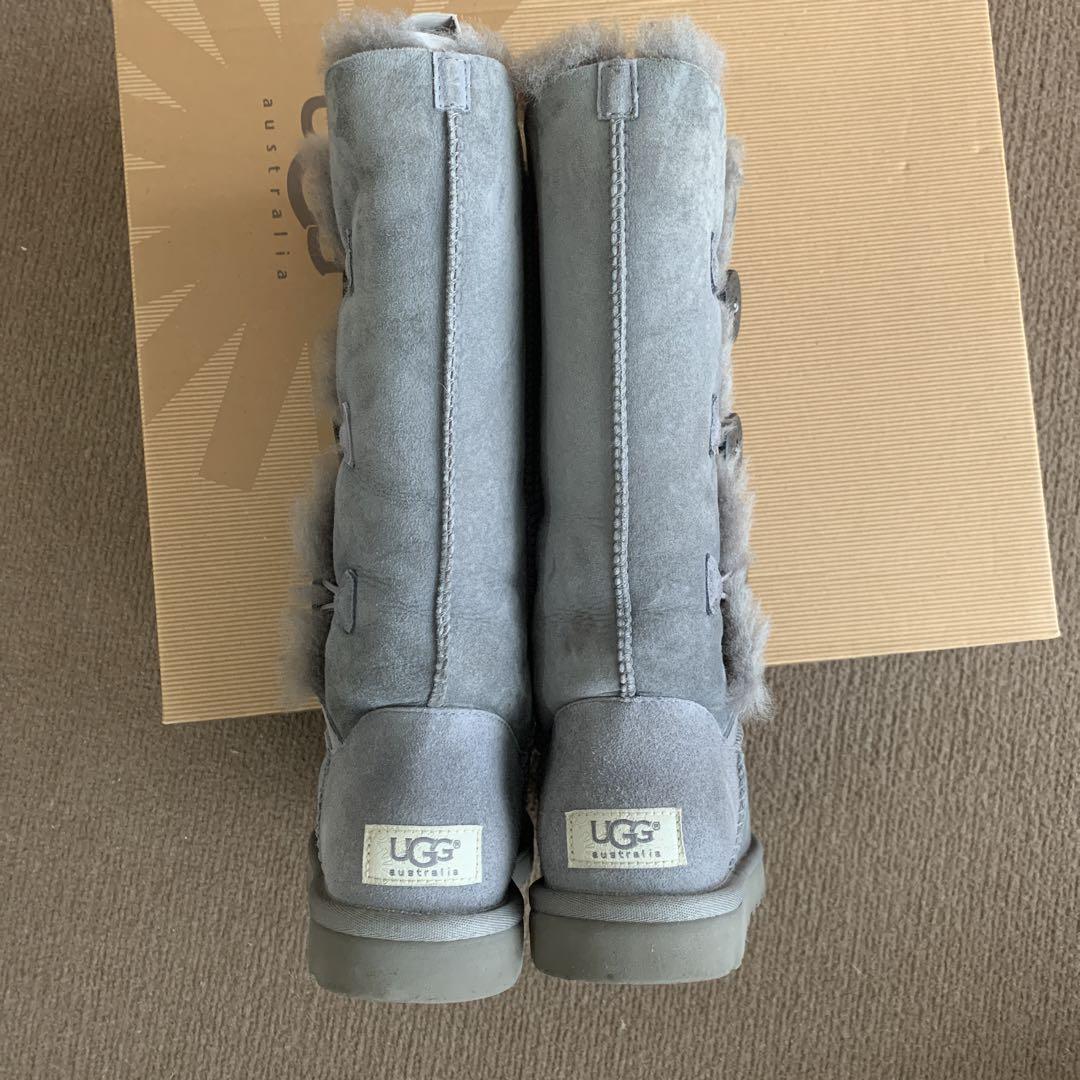 【UGG】ベイリーボタントリプレット　グレー　23 美品 UGG】ベイリーボタントリプレットグレー23 美品