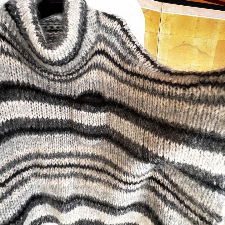 ブルネロクチネリポンチョ